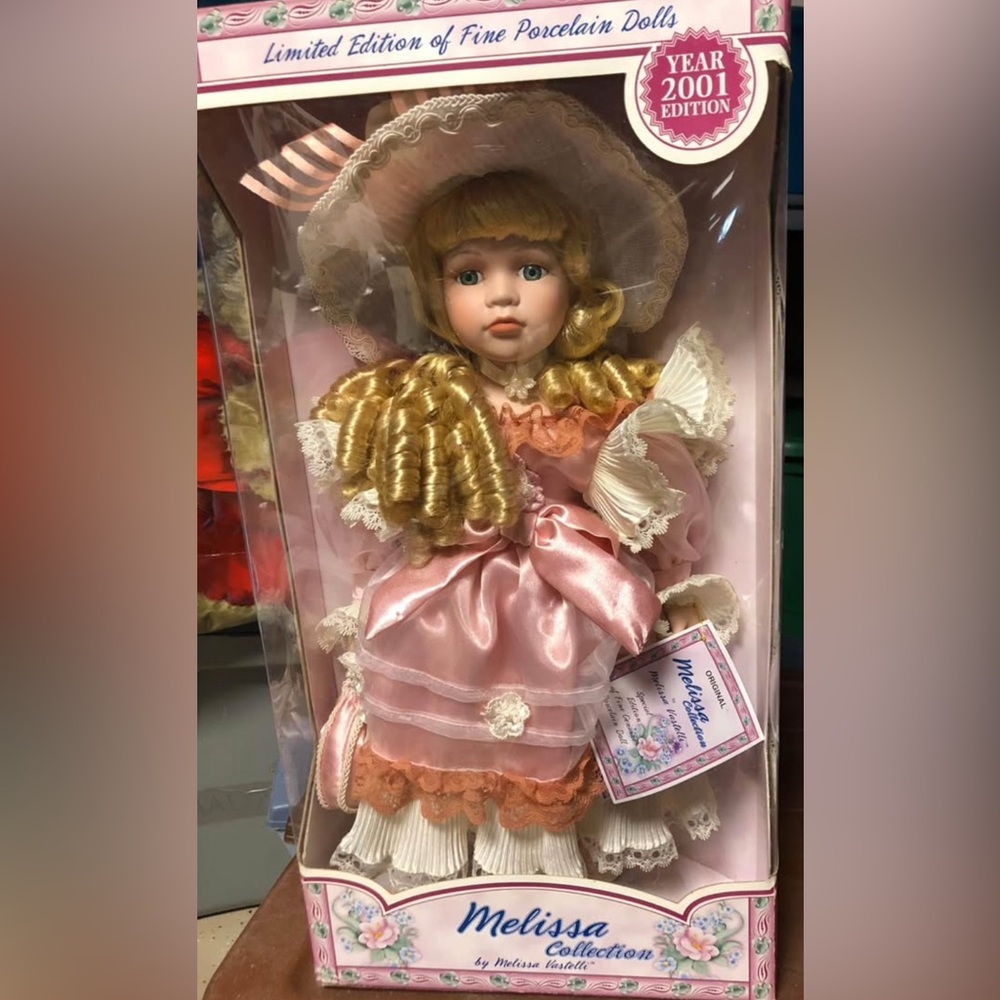 2001 Melissa collection porcelain doll